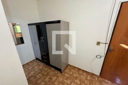 Sala/Quarto de casa para alugar com 1 quarto, 28m² em Parque Residencial Cidade Universitaria, Ribeirão Preto