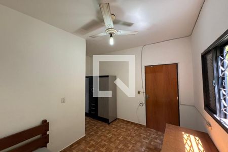 Sala/Quarto de casa para alugar com 1 quarto, 28m² em Parque Residencial Cidade Universitaria, Ribeirão Preto