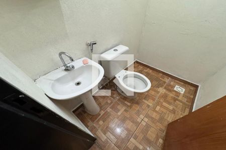 Banheiro de casa para alugar com 1 quarto, 28m² em Parque Residencial Cidade Universitaria, Ribeirão Preto