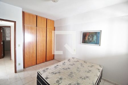 Quarto 1 de apartamento para alugar com 2 quartos, 60m² em Centro, Uberlândia