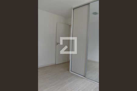 Quarto 1 de apartamento para alugar com 2 quartos, 63m² em Bacacheri, Curitiba