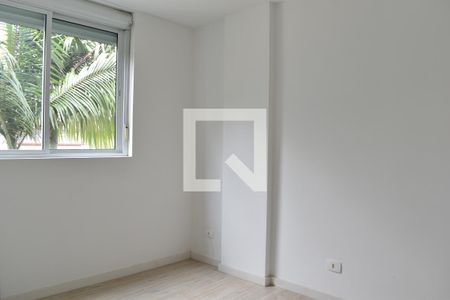 Quarto 1 de apartamento para alugar com 2 quartos, 63m² em Bacacheri, Curitiba