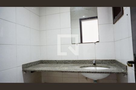 Lavabo de casa de condomínio para alugar com 2 quartos, 21m² em Taquara, Rio de Janeiro