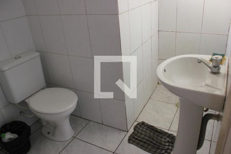 Banheiro de kitnet/studio para alugar com 1 quarto, 35m² em Jardim Santa Mena, Guarulhos