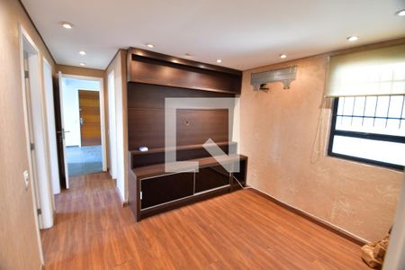 Sala de TV de apartamento à venda com 3 quartos, 120m² em Centro, Campinas