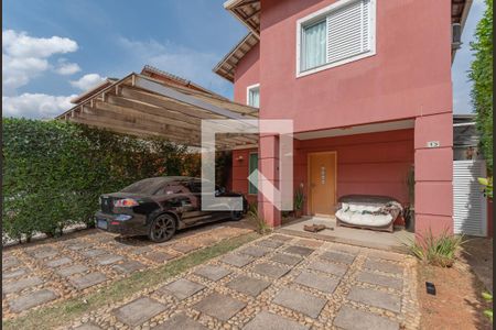Casa de condomínio à venda com 150m², 4 quartos e 4 vagas Casa de condomínio à venda com 150m², 4 quartos e 4 vagasEntrada - Garagem