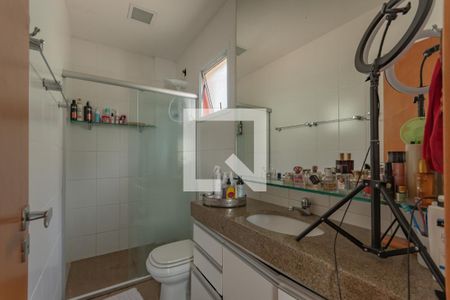 Casa de condomínio à venda com 150m², 4 quartos e 4 vagas Casa de condomínio à venda com 150m², 4 quartos e 4 vagasBanheiro Suíte