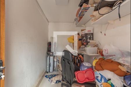 Casa de condomínio à venda com 150m², 4 quartos e 4 vagas Casa de condomínio à venda com 150m², 4 quartos e 4 vagasÁrea de Serviço - Depósito