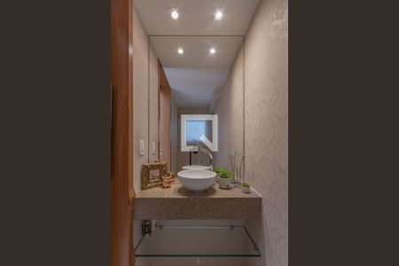 Casa de condomínio à venda com 150m², 4 quartos e 4 vagas Casa de condomínio à venda com 150m², 4 quartos e 4 vagasLavabo