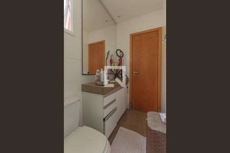 Casa de condomínio à venda com 150m², 4 quartos e 4 vagas Casa de condomínio à venda com 150m², 4 quartos e 4 vagasBanheiro Suíte