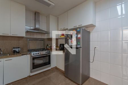 Casa de condomínio à venda com 150m², 4 quartos e 4 vagas Casa de condomínio à venda com 150m², 4 quartos e 4 vagasCozinha