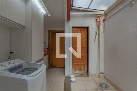 Casa de condomínio à venda com 150m², 4 quartos e 4 vagas Casa de condomínio à venda com 150m², 4 quartos e 4 vagasÁrea de Serviço