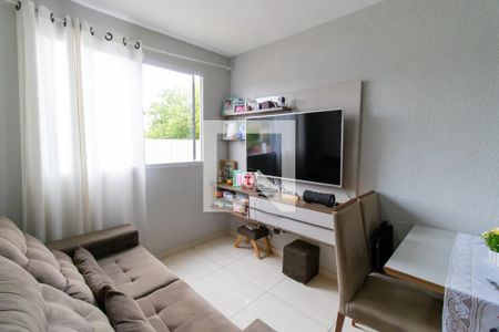 Sala de apartamento para alugar com 2 quartos, 38m² em Jardim Claudia, Pinhais