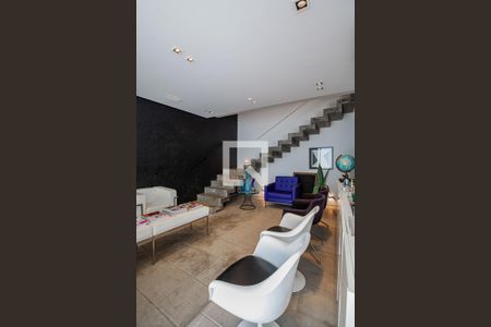 Sala de casa à venda com 3 quartos, 500m² em Jardim das Bandeiras, São Paulo