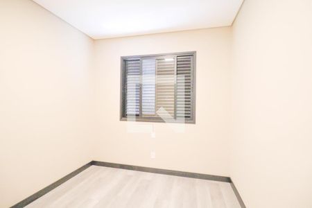 Casa à venda com 168m², 3 quartos e 2 vagas Casa à venda com 168m², 3 quartos e 2 vagasQuarto 2