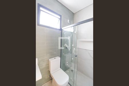 Casa à venda com 168m², 3 quartos e 2 vagas Casa à venda com 168m², 3 quartos e 2 vagasBanheiro