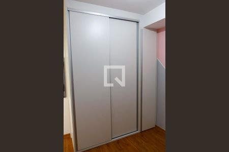 Quarto de apartamento à venda com 1 quarto, 30m² em Vila Yolanda, Osasco