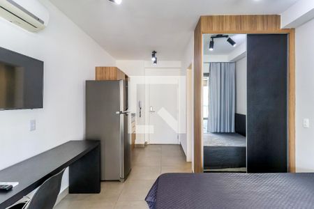 Sala/Quarto de kitnet/studio à venda com 1 quarto, 32m² em Vila Cordeiro, São Paulo