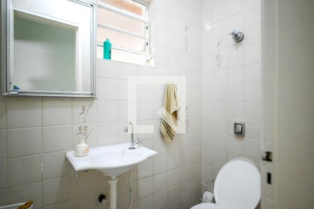 Lavabo de casa para alugar com 3 quartos, 195m² em Parque Fongaro, São Paulo