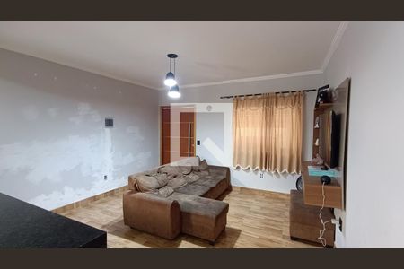 Sala de casa para alugar com 3 quartos, 130m² em Jardim Portal do Itavuvu, Sorocaba