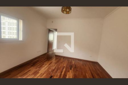 Foto 02 de casa à venda com 3 quartos, 170m² em Cambuci, São Paulo