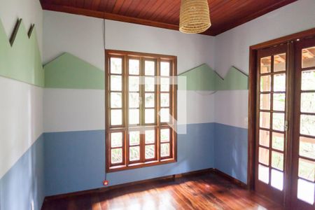 quarto 2 de casa de condomínio à venda com 3 quartos, 2000m² em Vila Campestre, Nova Lima