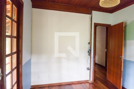 quarto 2 de casa de condomínio à venda com 3 quartos, 2000m² em Vila Campestre, Nova Lima