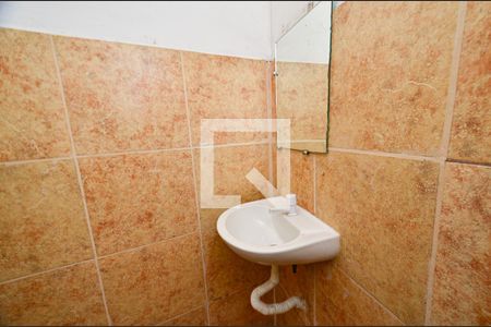 Banheiro de kitnet/studio para alugar com 1 quarto, 50m² em Renascença, Belo Horizonte