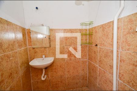 Banheiro de kitnet/studio para alugar com 1 quarto, 50m² em Renascença, Belo Horizonte