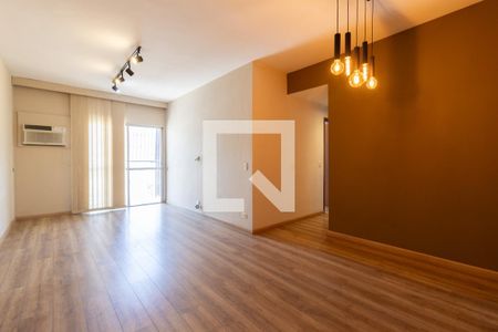 Apartamento à venda com 80m², 2 quartos e 1 vagaSala