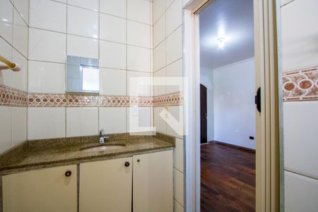 Banheiro de casa para alugar com 1 quarto, 25m² em Vila Linda, Santo André