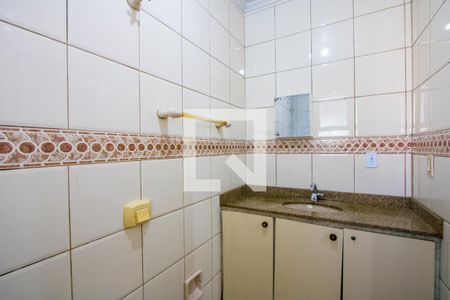 Banheiro de casa para alugar com 1 quarto, 25m² em Vila Linda, Santo André