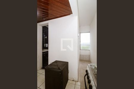 Corredor de apartamento para alugar com 1 quarto, 30m² em Medianeira, Porto Alegre