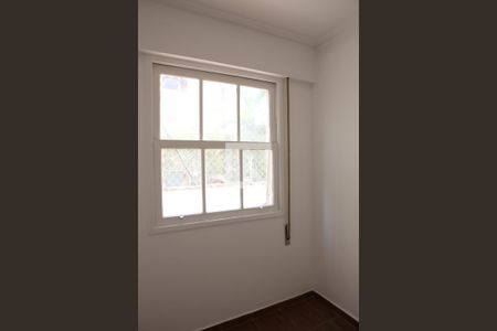 Apartamento à venda com 141m², 3 quartos e 1 vaga Apartamento à venda com 141m², 3 quartos e 1 vagaQuarto de Serviço