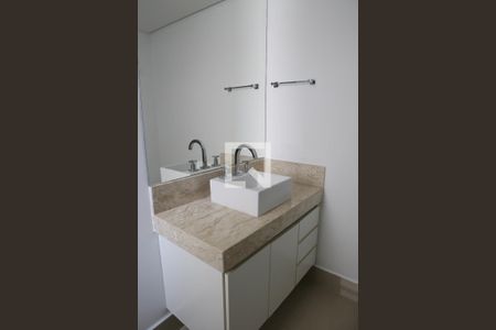 Apartamento à venda com 141m², 3 quartos e 1 vaga Apartamento à venda com 141m², 3 quartos e 1 vagaBanheiro Social