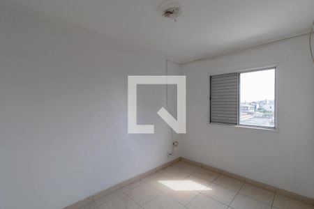 Quarto 1 de apartamento para alugar com 2 quartos, 43m² em Vila Carmosina, São Paulo