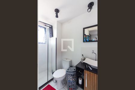 Banheiro de apartamento à venda com 2 quartos, 56m² em Padroeira, Osasco