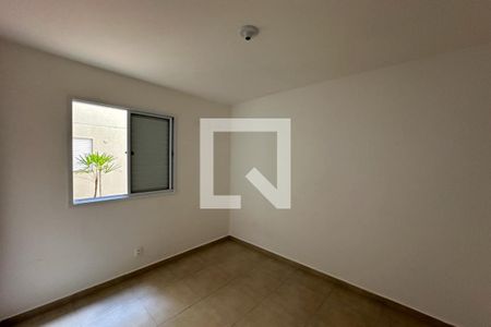 Dormitório 01 de apartamento para alugar com 2 quartos, 48m² em Via Norte, Ribeirão Preto