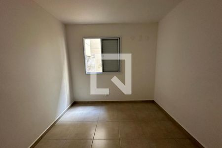 Dormitório 01 de apartamento para alugar com 2 quartos, 48m² em Via Norte, Ribeirão Preto