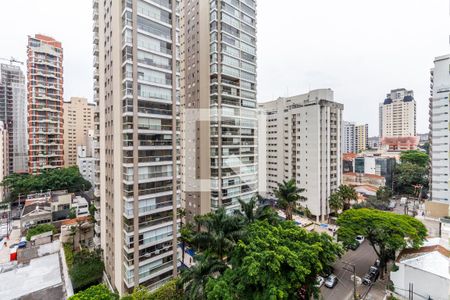 Vista de apartamento para alugar com 4 quartos, 139m² em Pinheiros, São Paulo