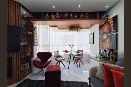 Sala de apartamento à venda com 3 quartos, 68m² em Jardim Santa Inês, São Paulo