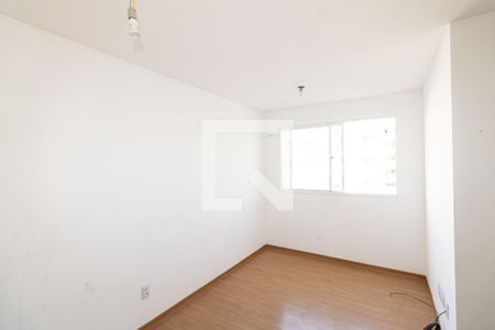 Sala de apartamento para alugar com 2 quartos, 57m² em Inhoaíba, Rio de Janeiro