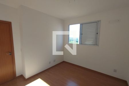 Dormitório 01 de apartamento para alugar com 2 quartos, 50m² em Recreio das Acacias, Ribeirão Preto