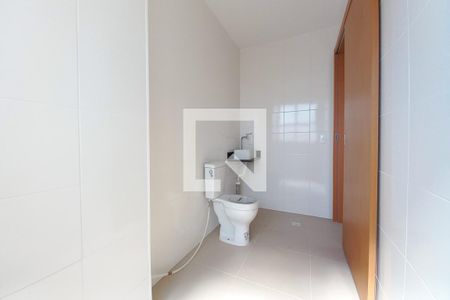 Banheiro de apartamento para alugar com 1 quarto, 46m² em Parque da Figueira, Campinas