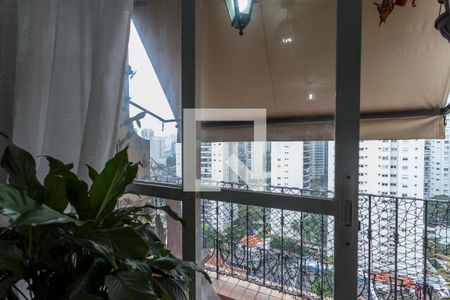 Sala de apartamento à venda com 3 quartos, 119m² em Vila Uberabinha, São Paulo