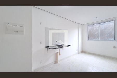 Sala/Cozinha de apartamento para alugar com 1 quarto, 28m² em Água Branca, São Paulo