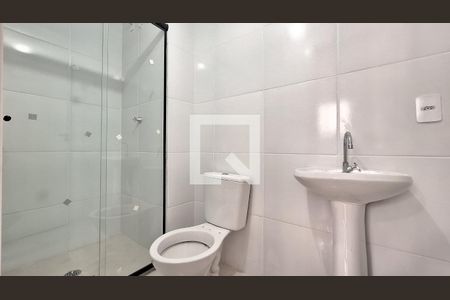 Banheiro de apartamento para alugar com 1 quarto, 28m² em Água Branca, São Paulo