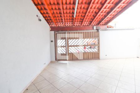 Casa à venda com 137m², 2 quartos e 2 vagas Casa à venda com 137m², 2 quartos e 2 vagasGaragem