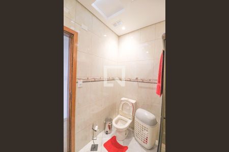 Casa à venda com 137m², 2 quartos e 2 vagas Casa à venda com 137m², 2 quartos e 2 vagasBanheiro