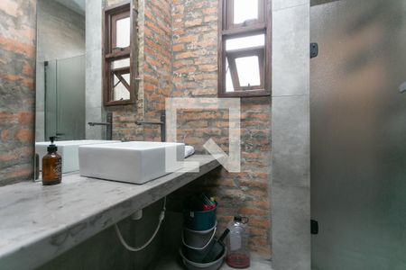 Banheiro de apartamento para alugar com 1 quarto, 46m² em Rio Branco, Porto Alegre